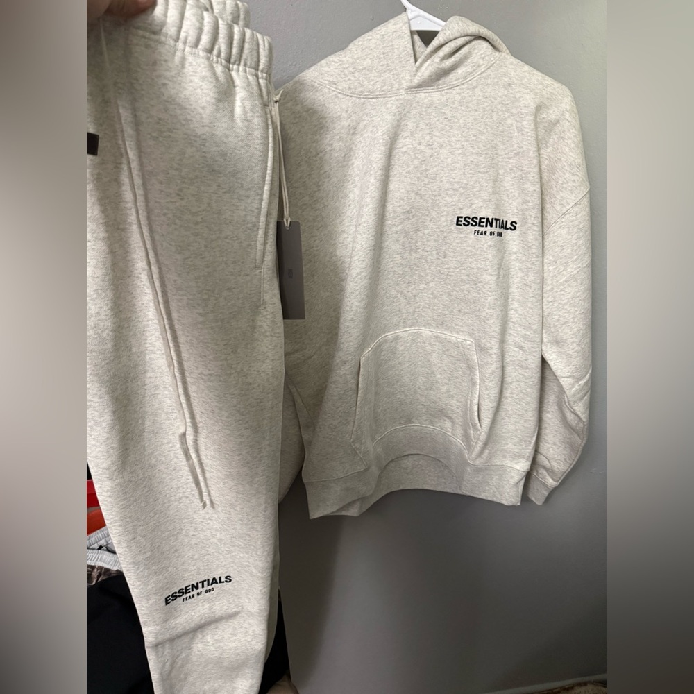 Essentials Men's Light oatmeal set